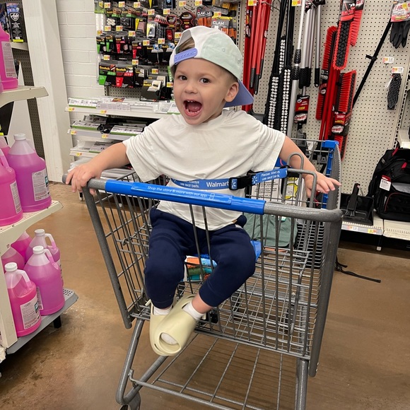 Meet your Posher, Madison - Picture 8 of 8